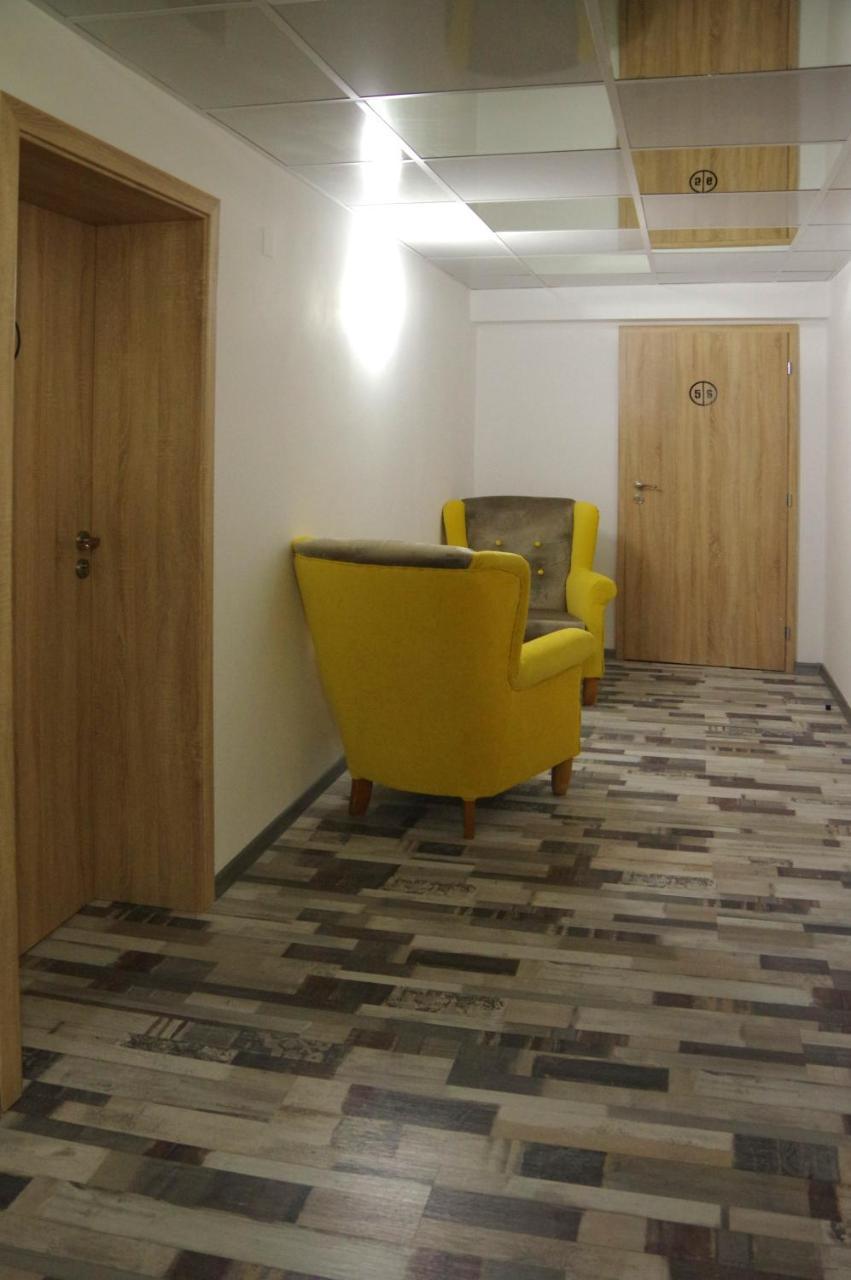 Стаи За Гости "Централ" Фамилни Стаи & Апартаменти Gabrowo Exterior foto