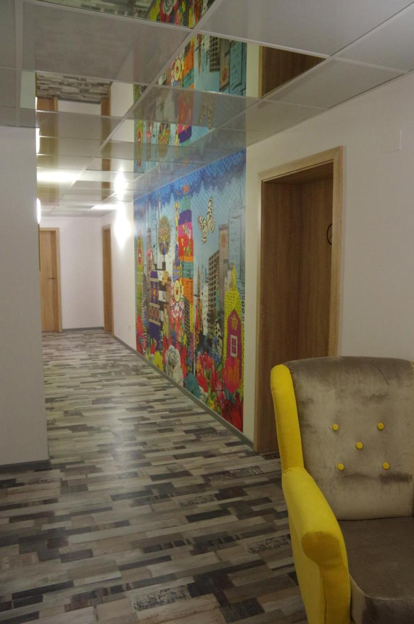 Стаи За Гости "Централ" Фамилни Стаи & Апартаменти Gabrowo Exterior foto